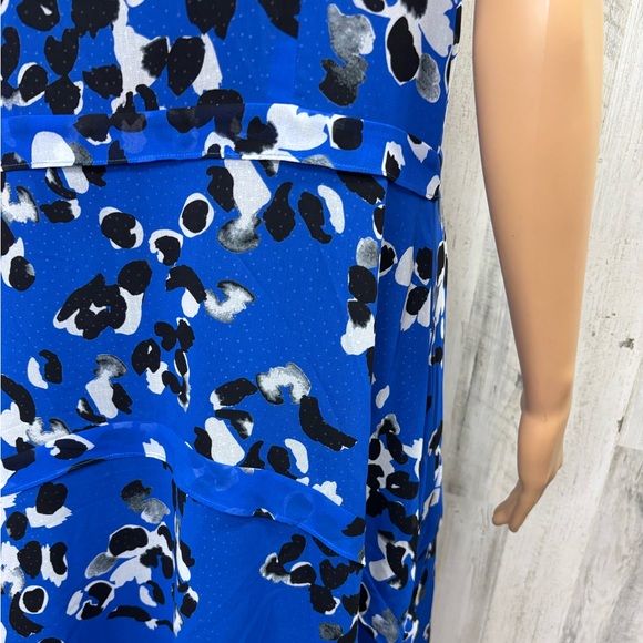 CAbi Untamed Electric Blue Floral Asymmetrical‎ Hem Dress - Picture 10 of 14
